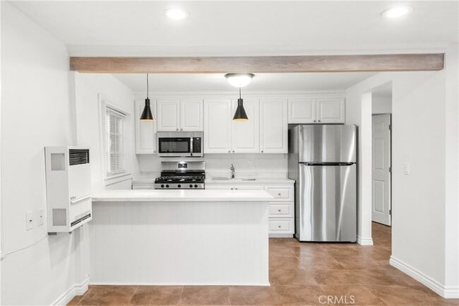 Building Photo - 274 Cliff Dr Unit 3