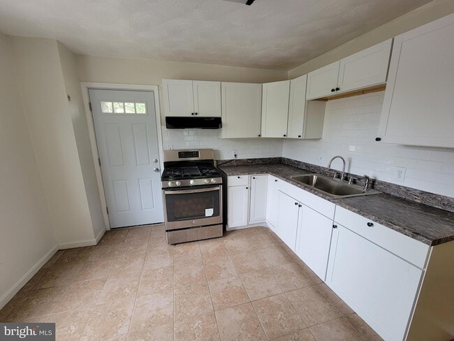 Photo - 6706 Blacklog St