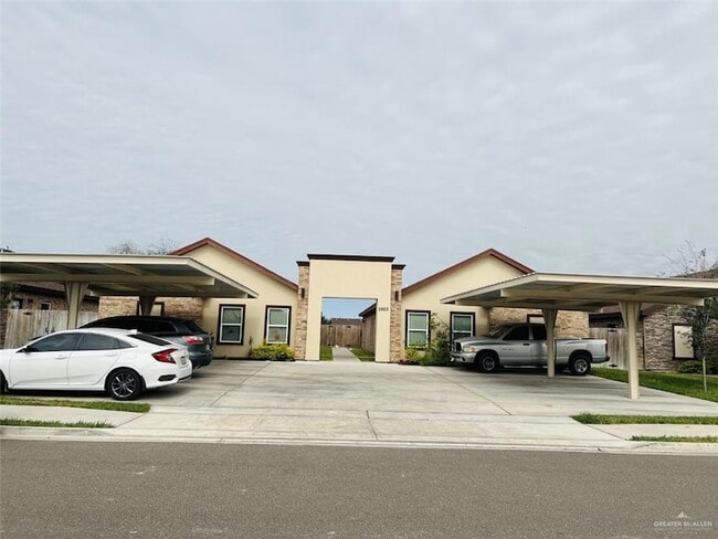 Building Photo - 1907 Cari Nicole Ave Unit 1