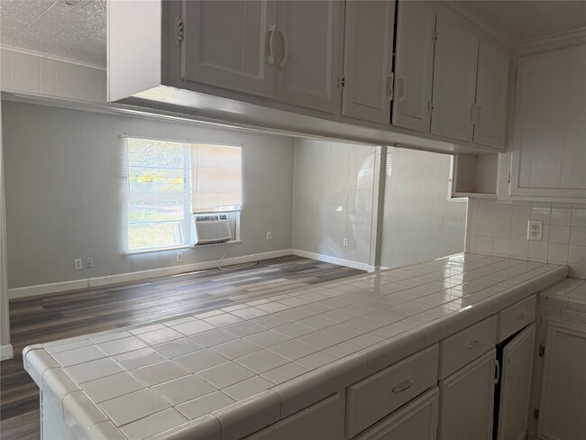 Photo - 16423 Stinson Ln