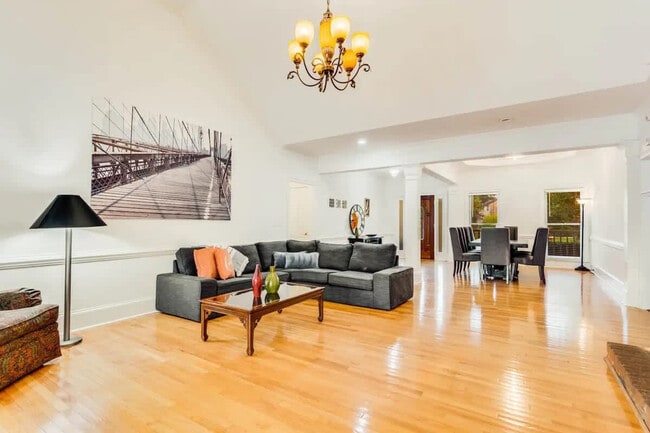 Photo - 1408 Aramore Dr SE Unit SI ID1569956P