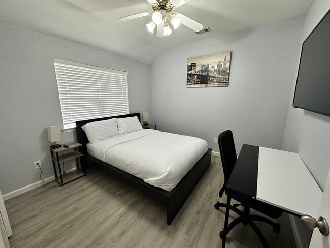 Photo - 2506 Spring Hill Ln Unit SI ID1624494P