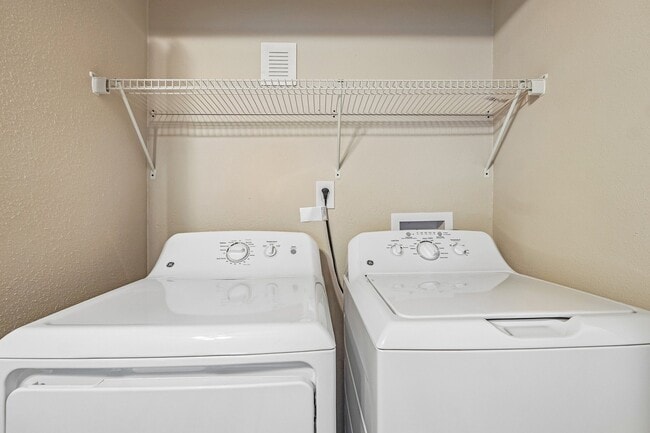Photo - Somerset Apartments