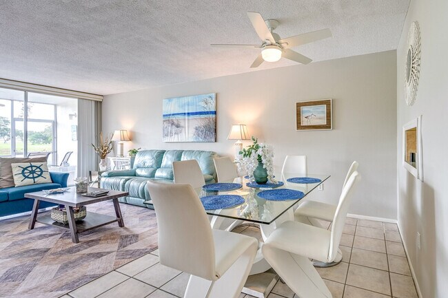 Photo - 745 W Country Club Dr Unit SI ID1385622P