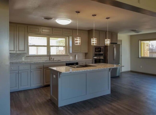 Photo - 3626 56th St