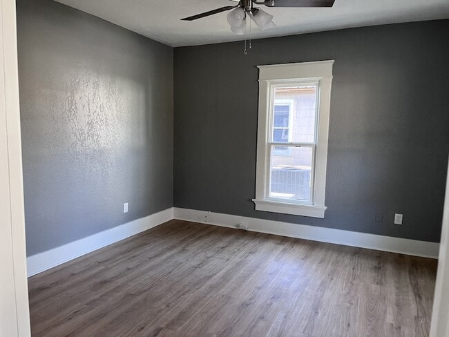 Photo - 2134 Hazel St