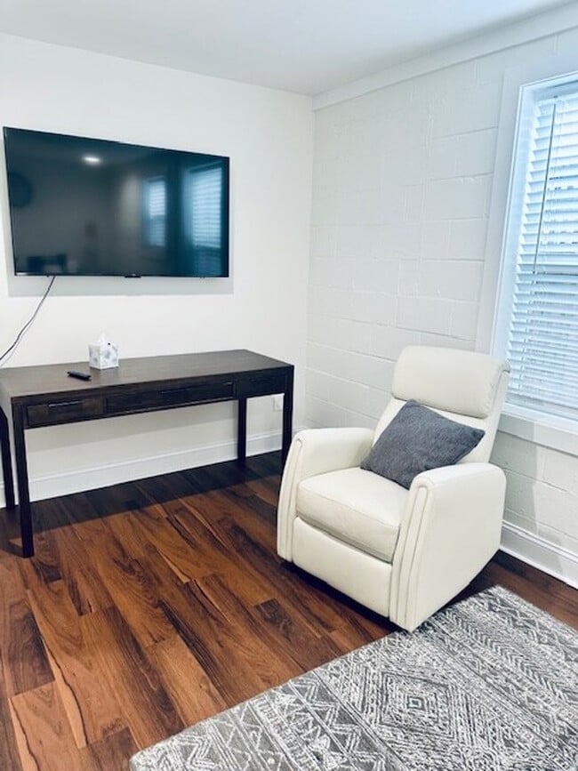 Photo - 321 Shaw St Unit ID1234776P