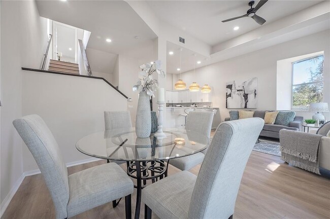 Photo - 9417 Citrus Glen Pl
