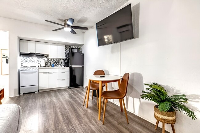 Photo - Satoshi Hideout- Simple living in Downtown St Pete
