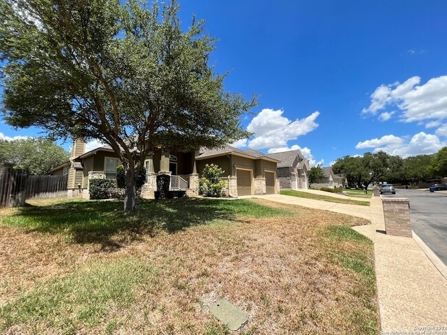 Photo - 1303 Bluff Forest