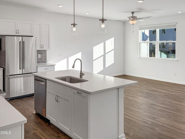 Photo - 135 Siebold St