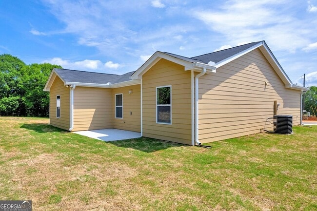 Photo - 150 ADALINE COURT