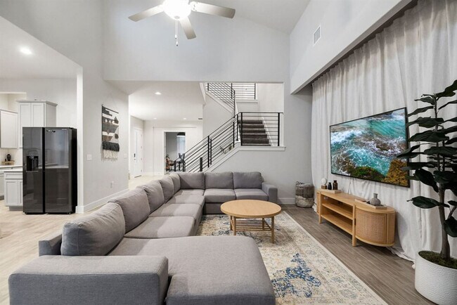 Photo - 11102 1/2 Charger Wy Unit ID1363554P