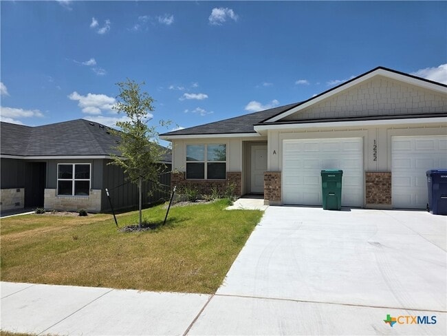 Building Photo - 1222 Concord Dr