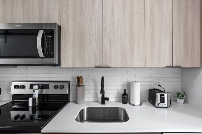 Photo - 421 N Pennsylvania St Unit ID1312592P