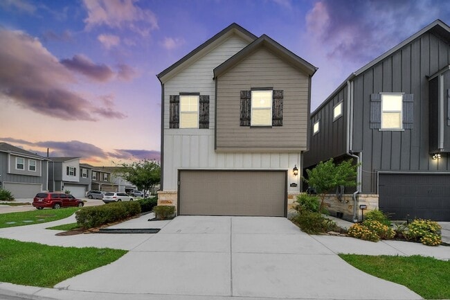 Photo - 3830 Glossy Lk Dr