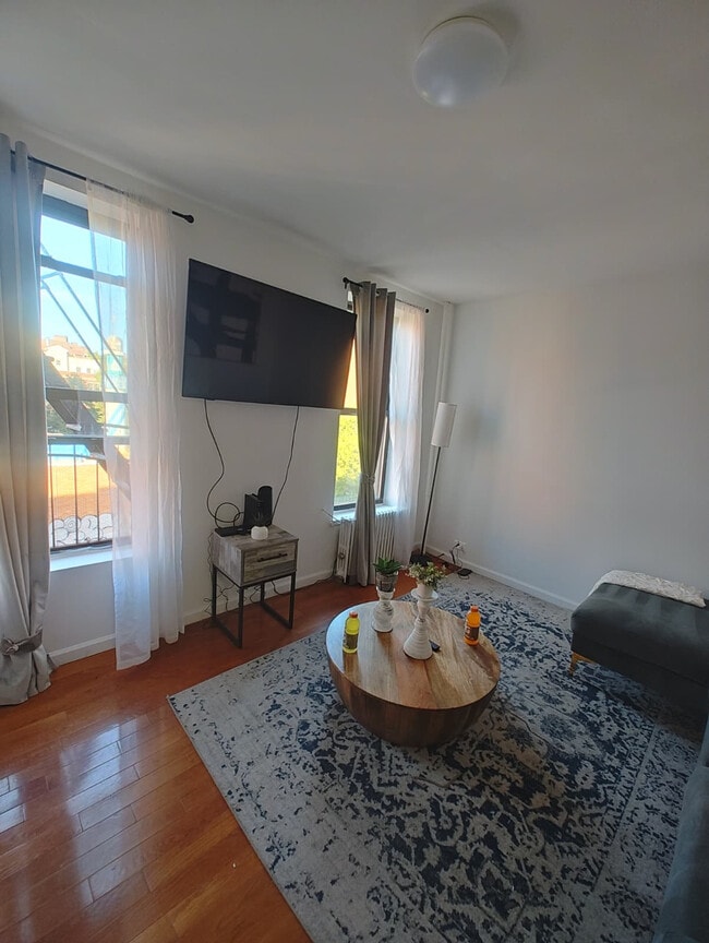 Photo - 402 E 11th St Unit SI FL1-ID1495788P