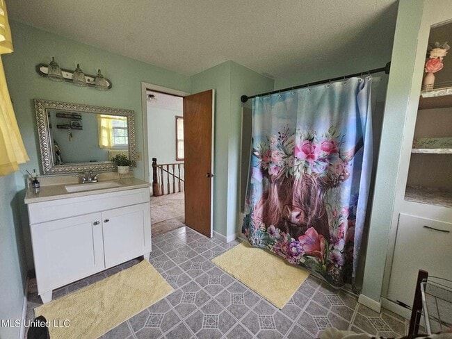 Photo - 859 Mill St