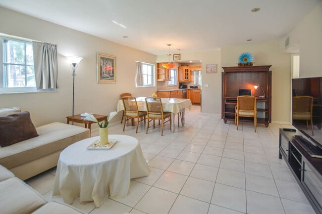 Building Photo - 2401 Park Ave Unit SI ID1631327P
