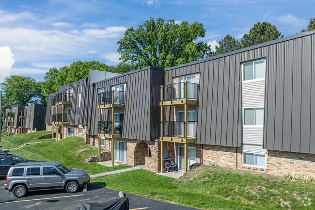 Building Photo - Glenbrook Apartments