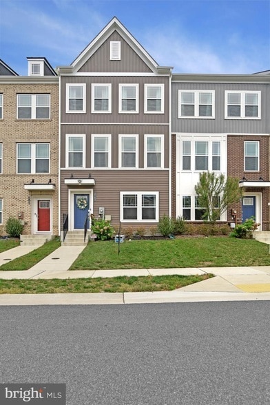 Building Photo - 2764 Bridgewater Dr