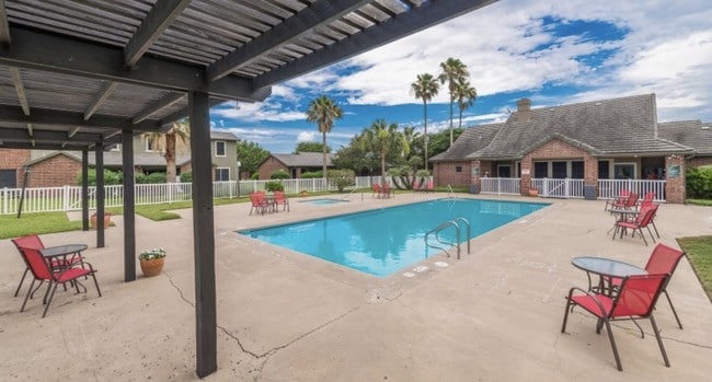 Photo - Bridge Pointe Landing