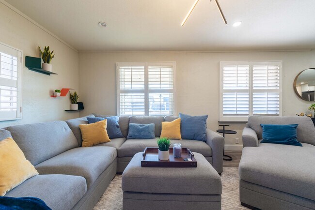 Photo - 3502 E Crocus Dr Unit ID1244941P