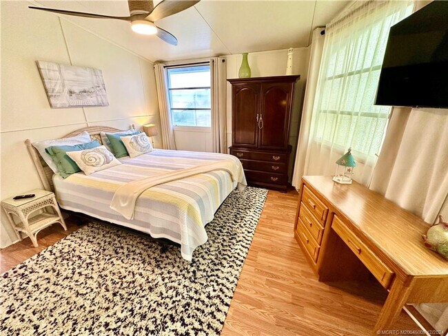 Photo - 855 Nettles Blvd Unit SI ID1537521P