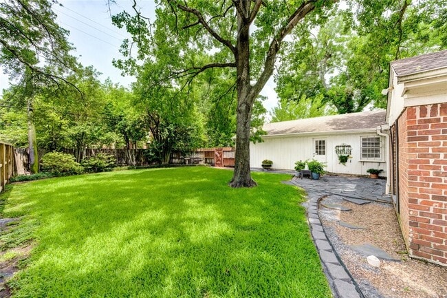 Photo - 2602 Briarbrook Dr