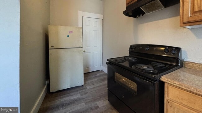 Photo - 5581 Blakemore St