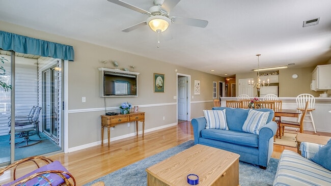 Building Photo - 549 Blue Stem Dr Unit SI ID1253483P