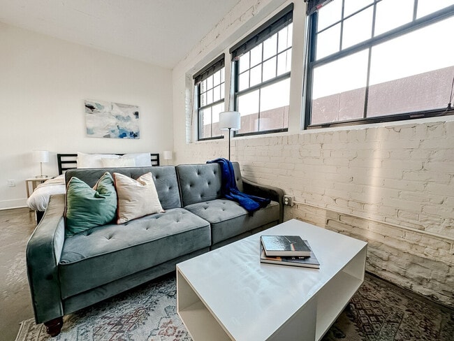 Photo - 701 E 2nd St N Unit ID1073582P