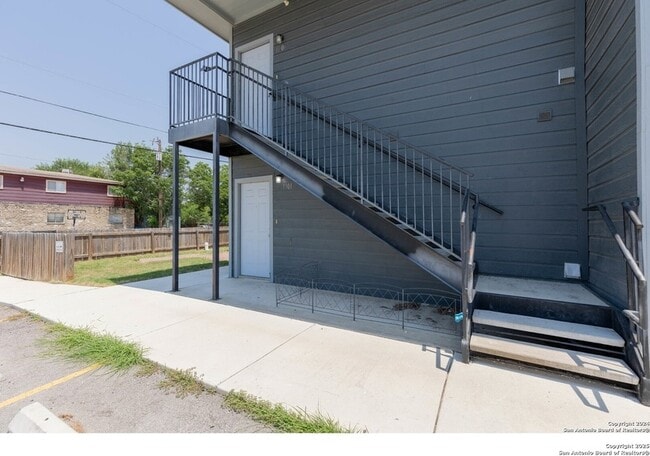 Photo - 8111 Landing Ave