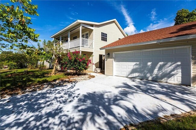 Photo - 1912 Sheffield Ave