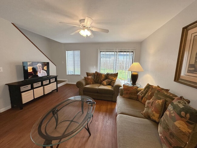 Building Photo - 2300 SW 43rd St Unit ID1359101P