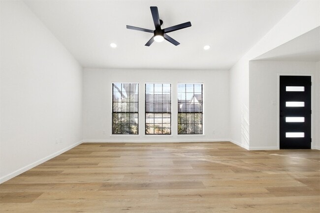 Photo - 6808 Beeman Dr