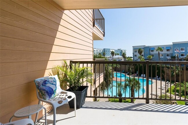 Building Photo - 9520 Seawall Blvd Unit 235