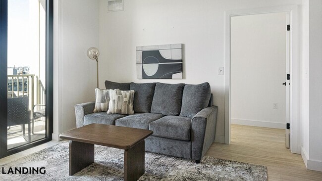 Building Photo - 1007 S Mint St Unit 914