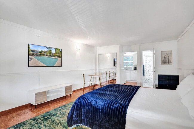 Building Photo - 911 N Federal Hwy Unit SI FL2-ID1585654P