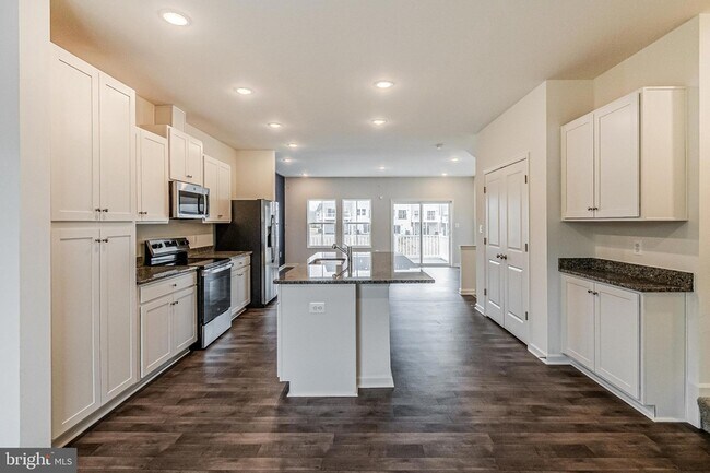 Photo - 2609 Grey Wolf Ln