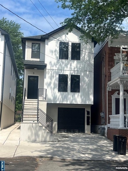 Photo - 5 Montclair Ave