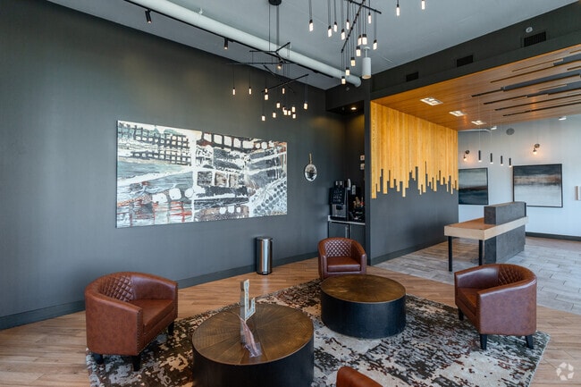 Lobby - Brightleaf on Main