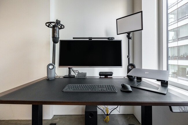 Photo - 18 10th St Unit SI FL5-ID278477P