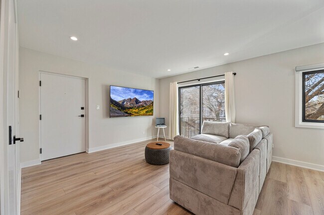 Photo - 7201 N Western Ave Unit ID1236833P