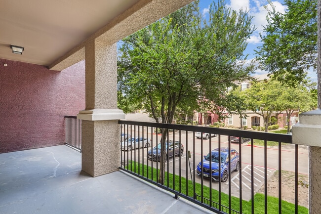 Balcony - eaves Twin Creeks