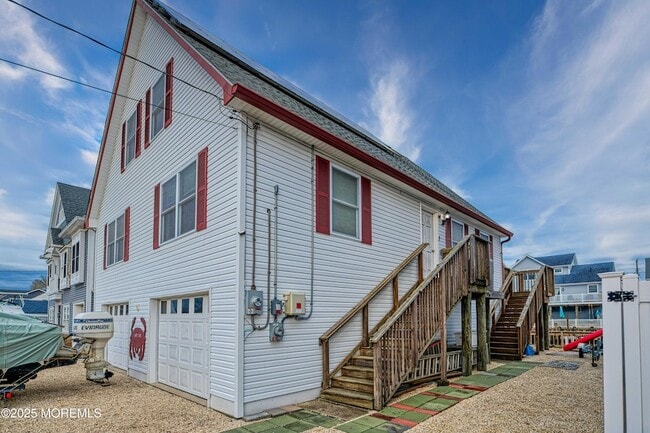 Photo - 45 Sylvia Ln