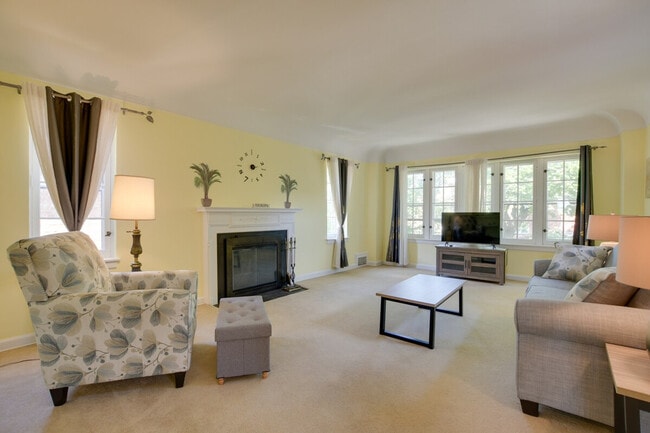 Building Photo - 10508 S Claremont Ave Unit SI ID1305927P