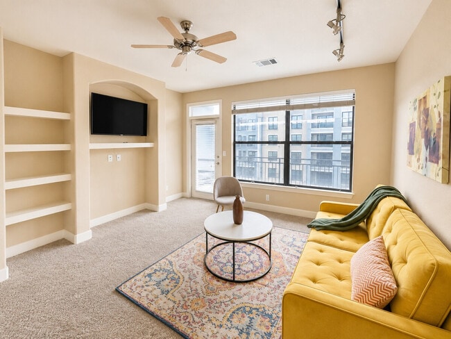 Building Photo - 75 Riverfront Dr Unit SI ID1534509P