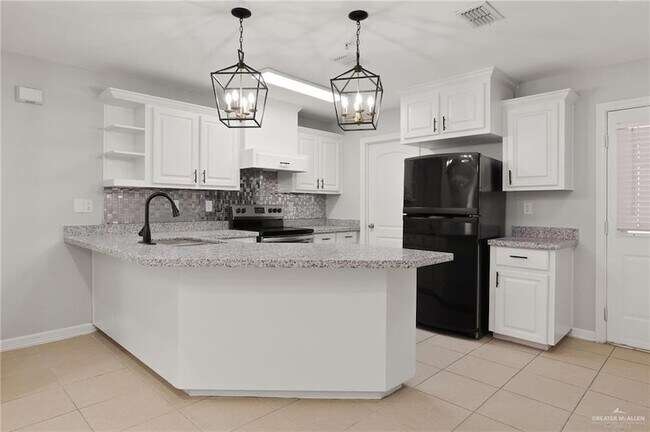 Photo - 213 S 49th St