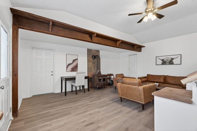 Building Photo - 453 Chamberlin Dr Unit SI ID1472907P